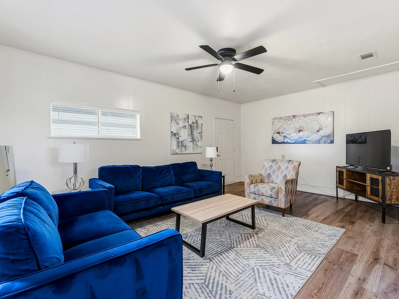 1 bed, 706 sqft, $1,800 — Photo 3