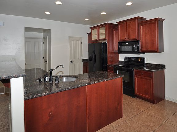 2nd image of 4844 W Victorine St