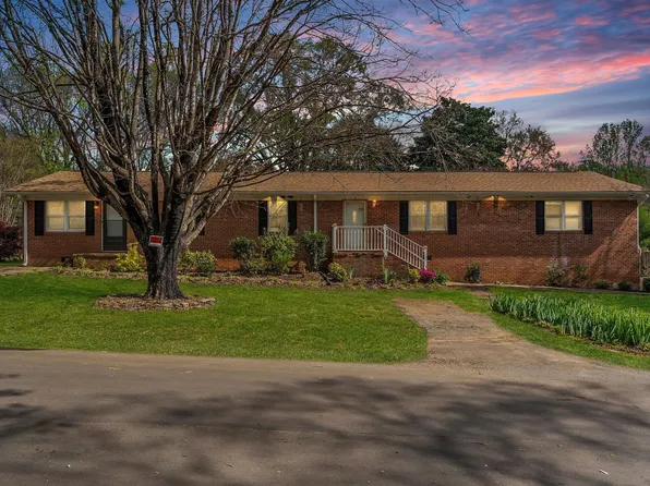 2 Easy St, Taylors, SC 29687