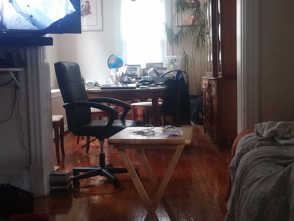 1st image of 70 Van Duzer St