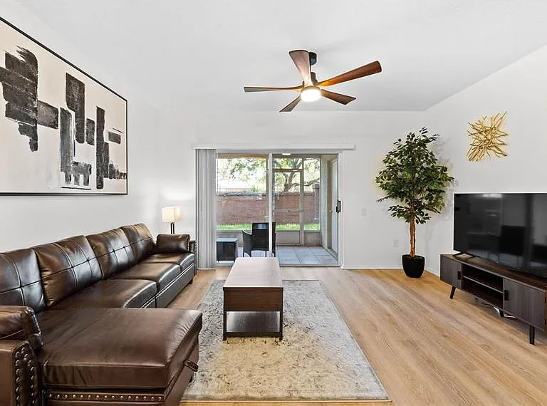 12444 Berkeley Square Dr — Photo 5