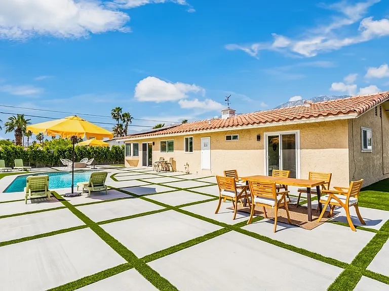 2240 N San Gorgonio Rd — Photo 24