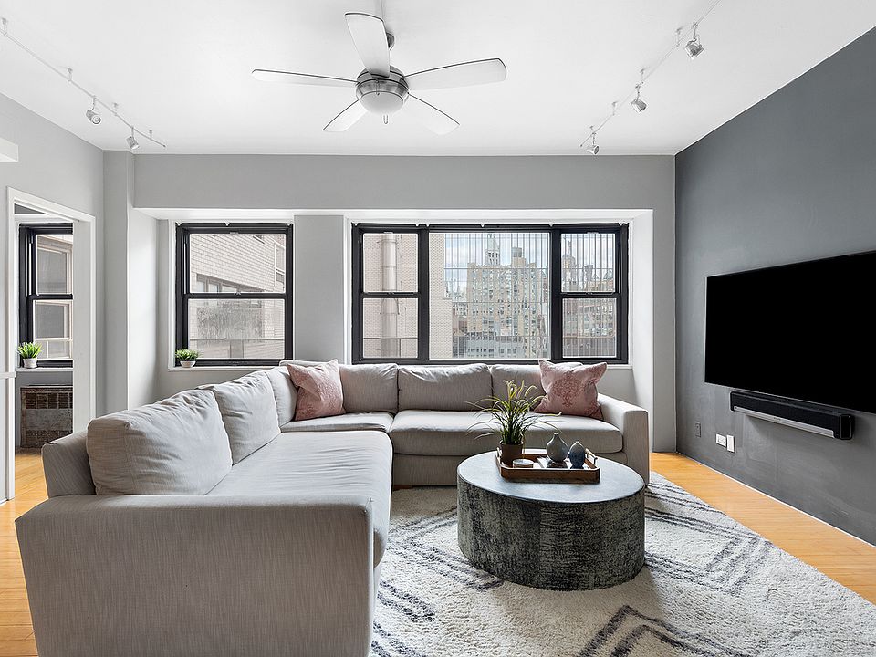 1st image of 115 E 9th St #18LM
