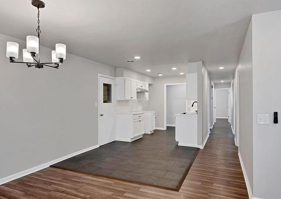 1st image of 6829 S Winston Way