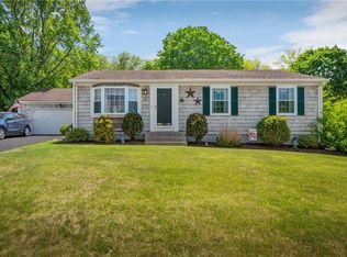 84 Knollwood Dr, Woonsocket, RI 02895