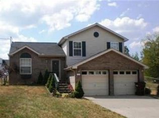 1711 Deer Run Dr, Burlington, KY 41005