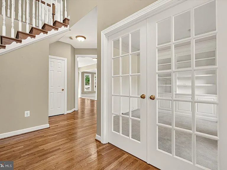 6430 Bellevue Pl — Photo 2
