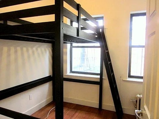 Rented by Citi Habitats | media 41