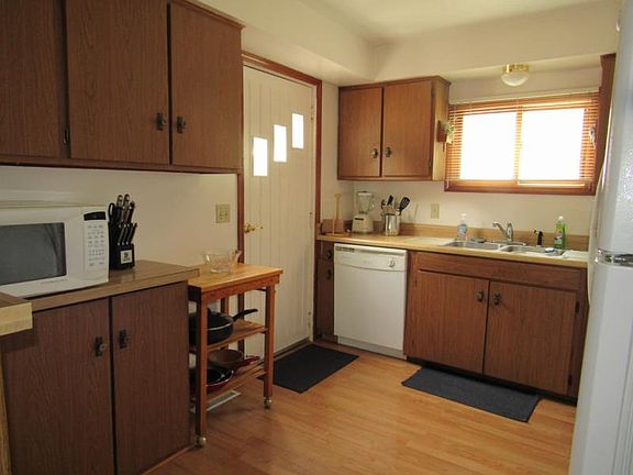 3rd image of 7924 E Cedar Lake Dr