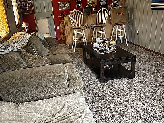 Bar room / side porch 