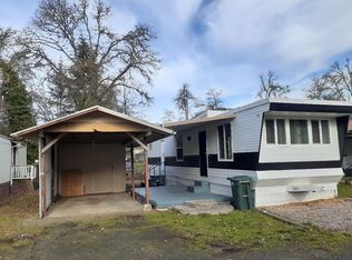 223 Neptune Ln, Roseburg, OR