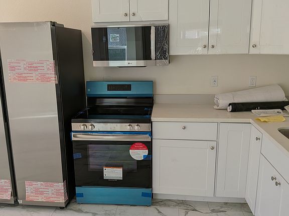 2nd image of 910 Patrick Dr