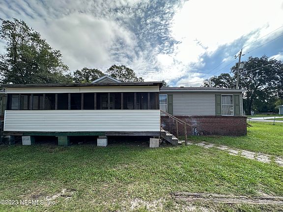 3rd image of 7105 ESTHER Street
