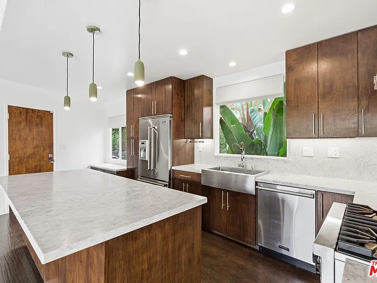 3476 Troy Dr — Photo 8