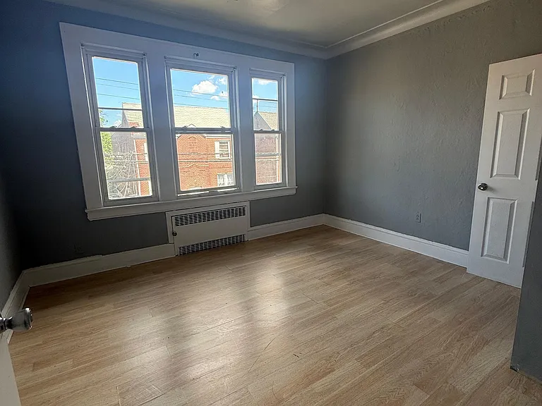 360 Wainwright St #2 — Photo 6