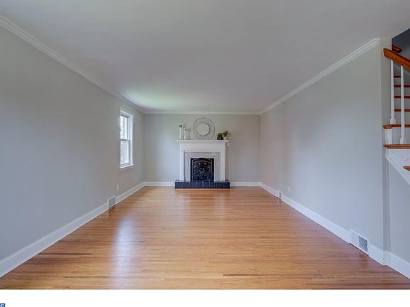 5th image of 274 Bryn Mawr Ave