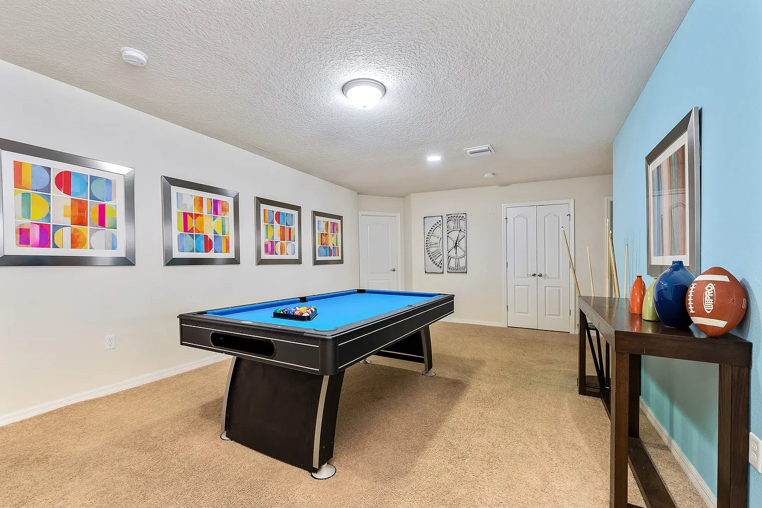 9 bed, 6.0 bath, 4380 sqft, $12,112 — Photo 4