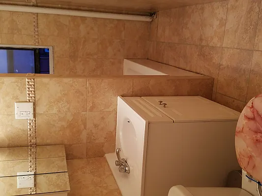 Rented by Max & Associates Realty Corp | media 11