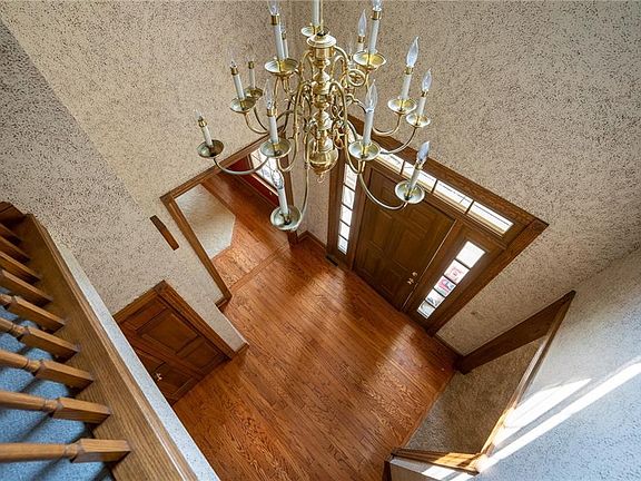 4th image of 635 Hunter Hills Dr