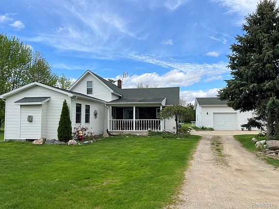 2nd image of 2385 Barnes Rd