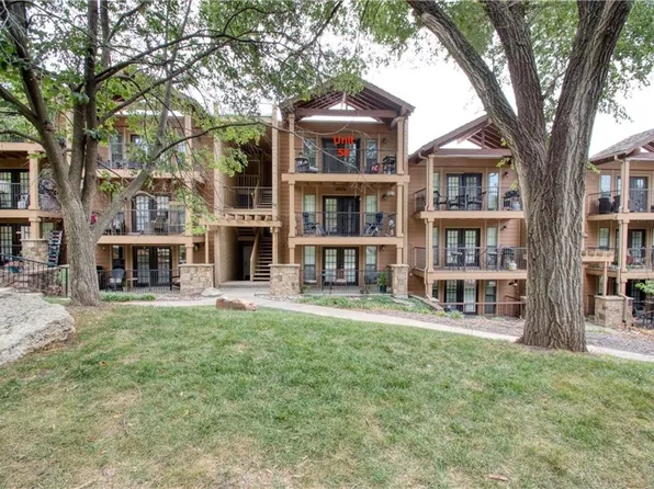4727 Jarboe St APT 56, Kansas City, MO 64112