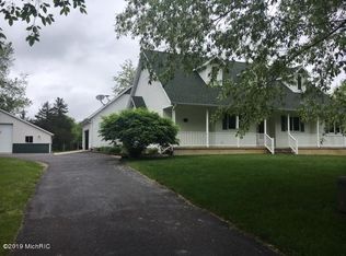 6202 Black Creek Dr, Middleville, MI 49333