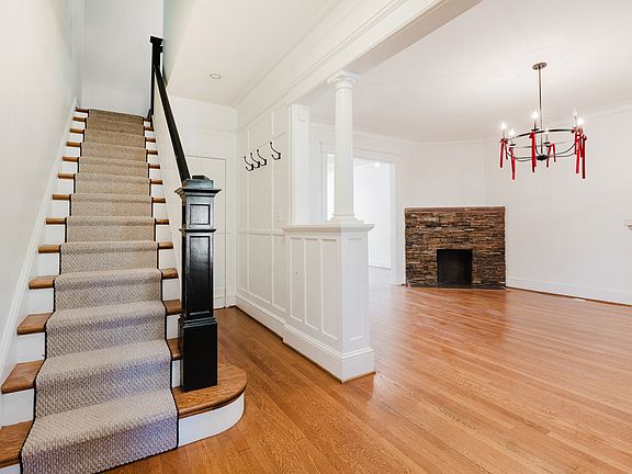 5th image of 2014 Klingle Rd NW