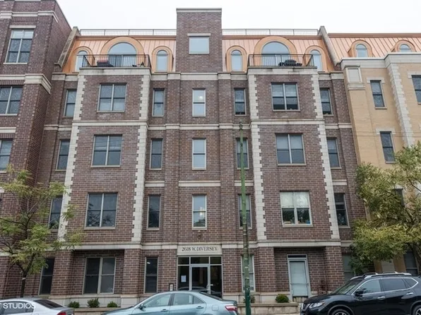 2618 W Diversey Ave APT 301, Chicago, IL 60647