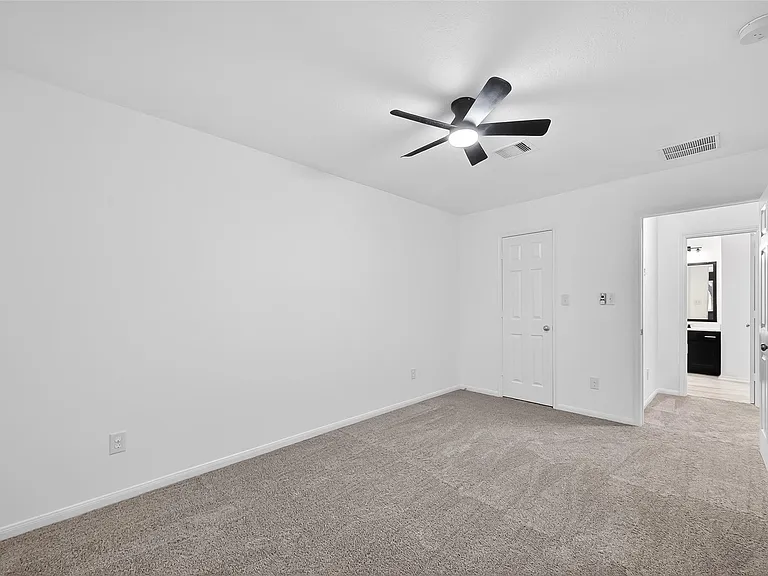 15807 Sonoma Park Dr — Photo 34