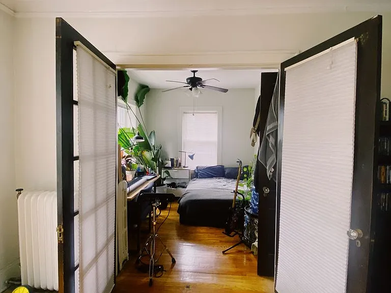 2212 Girard Ave. S — Photo 34