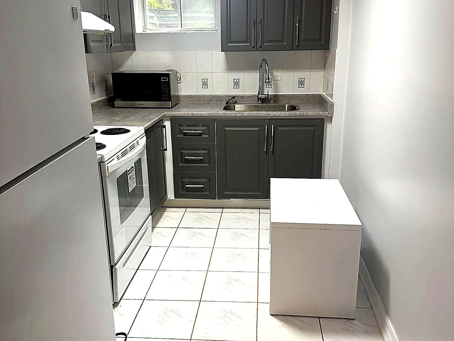 2 bed, $1,600 — Photo 2