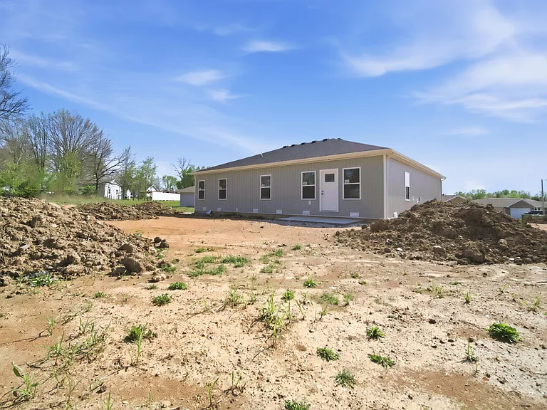 47 Whitley Ln — Photo 9