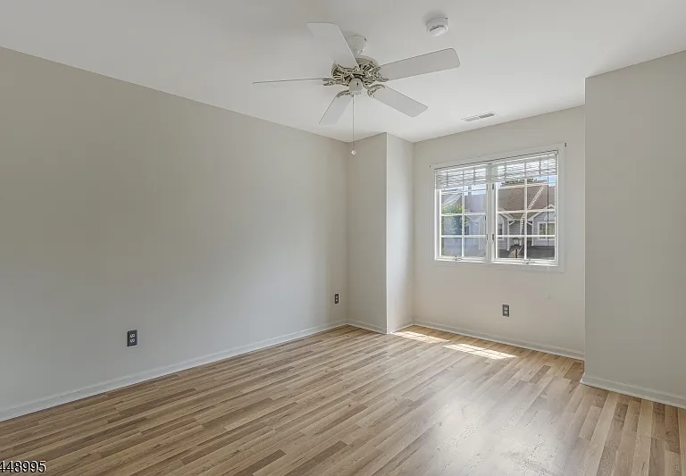 28 Helton Ter — Photo 14