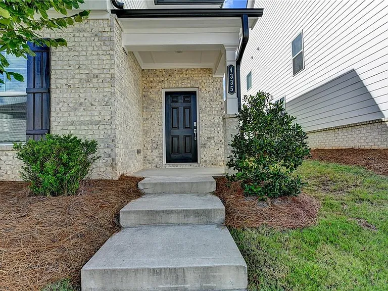 4335 Magpie Dr — Photo 6