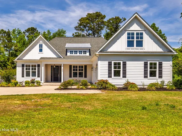 2504 Middle Sound Loop Road, Wilmington, NC 28411