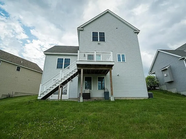 32 Empire Dr — Photo 24