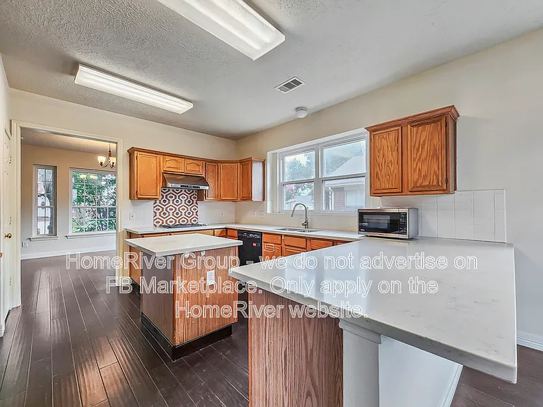 9343 Starfire Ln — Photo 9