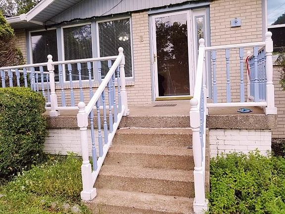 2nd image of 2526 Edge O Lake Dr