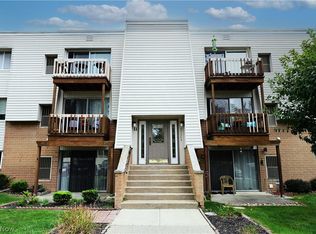 27345 Westown Blvd APT 1101, Westlake, OH 44145
