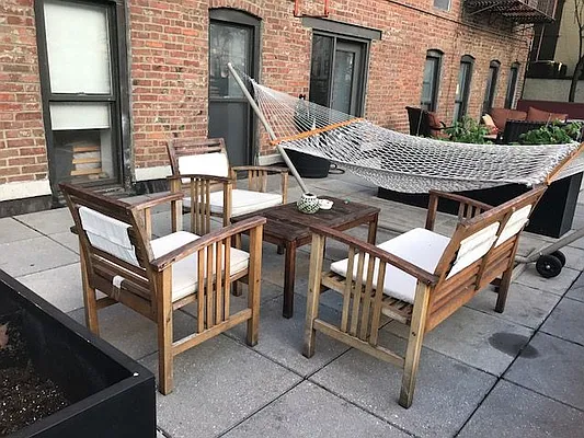 Rented by REAL New York | media 21