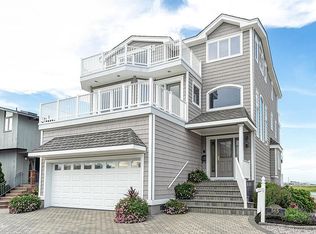 565 7th St, Avalon, NJ 08202