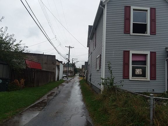 3rd image of 1418 Lamar St