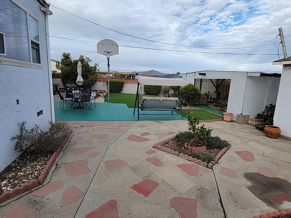 3rd image of 3977 Vista Grande Dr