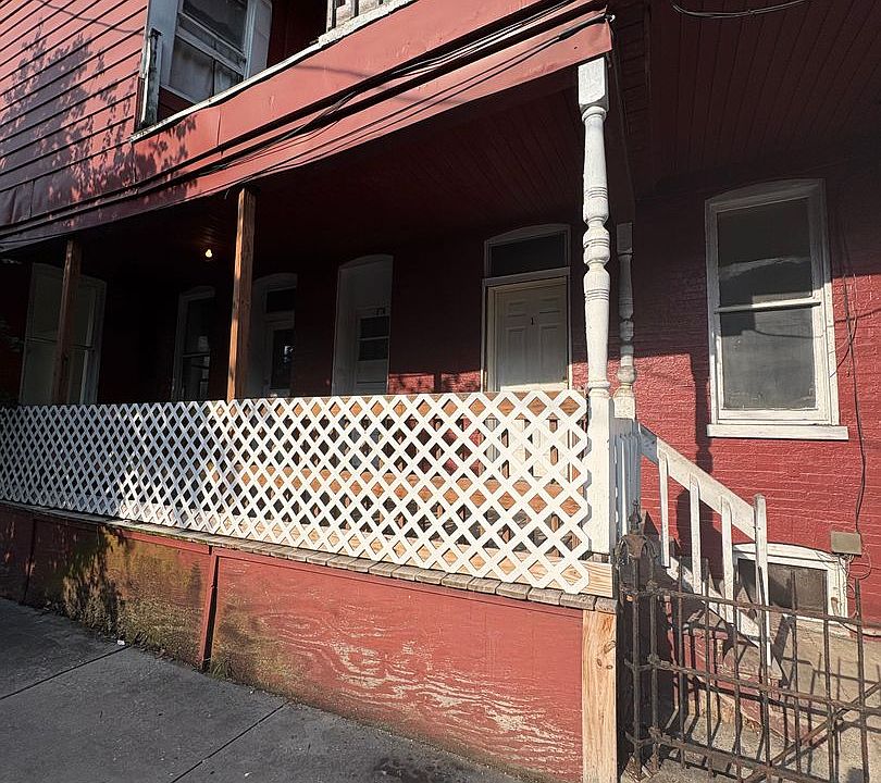1st image of 263 E College Ave APT 1