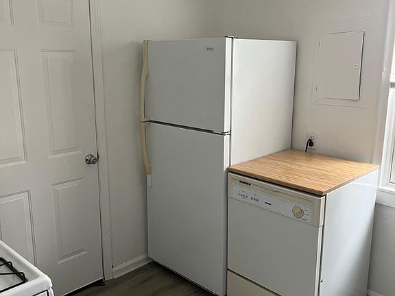 5th image of 558 Park Ave APT 2