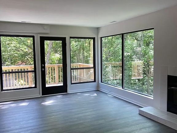 5th image of 9471 S Pointe Lasalles Dr Unit 95
