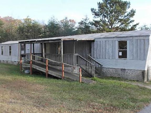3rd image of 3196 Ramona Cir