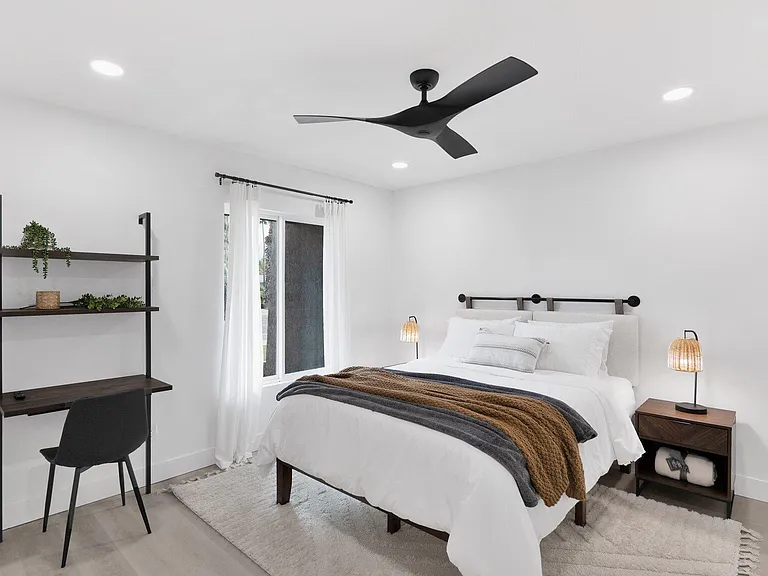 7207 N Via De Paesia — Photo 19