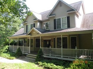 348 Sycamore Dr, East Stroudsburg, PA 18301