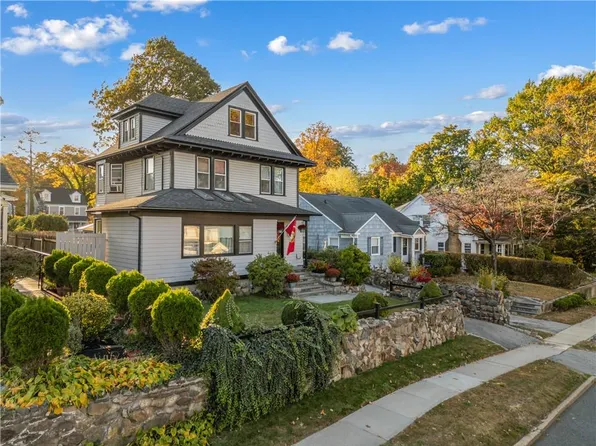 44 Pinebrook Road, New Rochelle, NY 10801